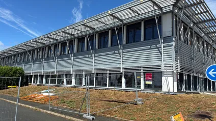 <br />A louer Bureaux PERIGNY 3015 m²<br /> - Offre immobilière - Arthur Loyd
