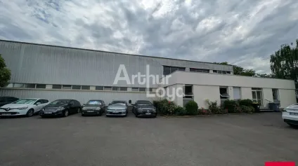 LE RHEU - LOCAL D'ACTIVITE INDEPENDANT A VENDRE - Offre immobilière - Arthur Loyd