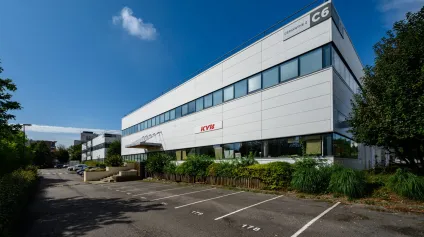 Locaux d'activité à louer Cergy parkings extérieurs et crèche sur site - Offre immobilière - Arthur Loyd