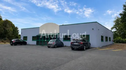 Immeuble de bureaux à vendre à Lens accès direct A21 et parking spacieux - Offre immobilière - Arthur Loyd