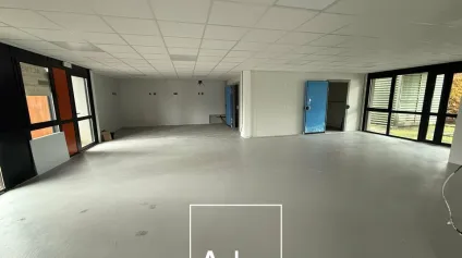 Local commercial/Bureaux/Local professionnel  174 m² accessibles PMR  Brive-la-Gaillarde - Offre immobilière - Arthur Loyd