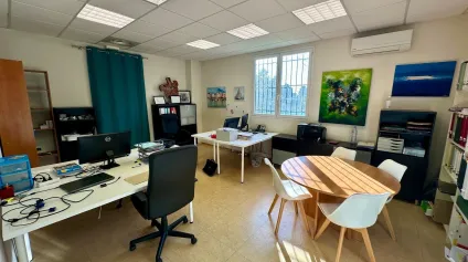 BUREAUX EN REZ-DE-CHAUSSÉE À LOUER AIX NORD - Offre immobilière - Arthur Loyd