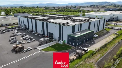 LOCAUX D'ACTIVITÉ - A LOUER - BELLEVILLE EN BEAUJOLAIS - Offre immobilière - Arthur Loyd