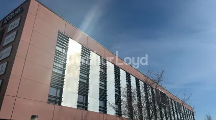 Bureaux à louer à Lesquin espaces cloisonnés et parking sécurisé - Offre immobilière - Arthur Loyd