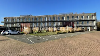Bureaux à louer ou à vendre - Visibilité optimale & cadre verdoyant à Villeneuve d'Ascq - Offre immobilière - Arthur Loyd