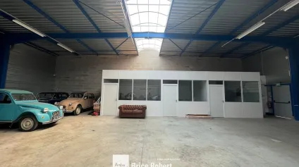 Local d'activité à louer à Fleurieux-sur-l'Arbresle accès immédiat A89 - Offre immobilière - Arthur Loyd
