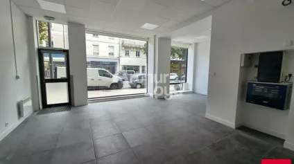 ANGERS GARE A LOUER LOCAL COMMERCIAL DE 100 M² AVEC BELLE VISIBILITE - Offre immobilière - Arthur Loyd