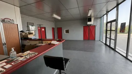PARCAY-MESLAY LA COUDRIERE A LOUER LOCAL D'ACTIVITES DE 546 M² SUR TERRAIN DE 1 800 M² - Offre immobilière - Arthur Loyd