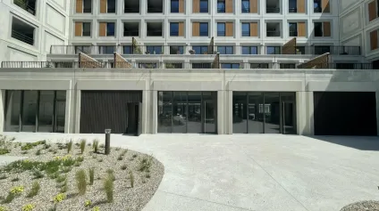 A VENDRE - LE HAVRE / CENTRE VILLE - MURS COMMERCIAUX - 145 M2 - Offre immobilière - Arthur Loyd