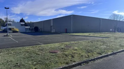 Bâtiment industriel avec bureaux à vendre à NERSAC (16) - Offre immobilière - Arthur Loyd