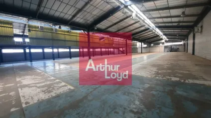 COURNON ZI A LOUER ENTREPOT 3072 M² - Offre immobilière - Arthur Loyd