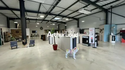 Local Commercial 530 m2 avec Parking - Offre immobilière - Arthur Loyd