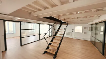 Bureaux avec beaucoup de cachet à louer - Cours d'Estienne d'Orves / Vieux Port - 13001 Marseille - Offre immobilière - Arthur Loyd