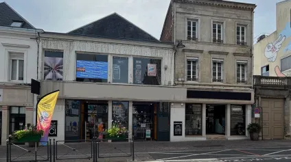 A VENDRE - LOCAUX COMMERCIAUX - 1993 M2 - SAINT-QUENTIN - Offre immobilière - Arthur Loyd