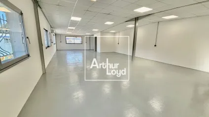 Local d'activité de 140 m² à louer à Saint-Jean-de-Védas - ZI La Lauze - Local rénové avec parking - Offre immobilière - Arthur Loyd