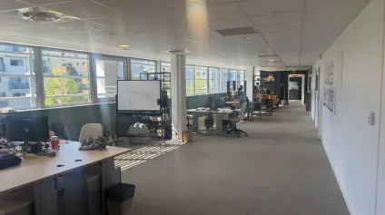 Bureaux à louer à Bordeaux avec parkings en sous sol au sein du quartier dynamique des Bassins à Flot - Offre immobilière - Arthur Loyd