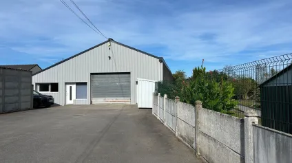 Local d activité à louer avec bureaux à Montoir de Bretagne accès routier - Offre immobilière - Arthur Loyd