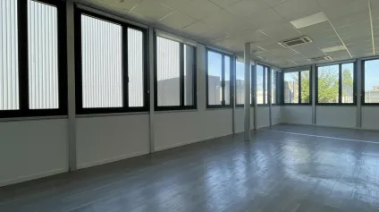 BUREAUX 78 m2 + 2 places de parking - Offre immobilière - Arthur Loyd