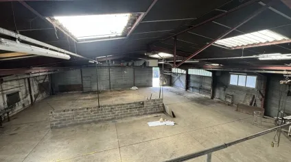 SAINT-PIERRE-DES-CORPS LES YVAUDIERES BATIMENT D'ACTIVITES A VENDRE DE 685 M² - Offre immobilière - Arthur Loyd