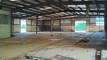 A VENDRE BATIMENT INDUSTRIEL 1000m² AVEC FONCIER SUR NAINTRE (86) - Offre immobilière - Arthur Loyd