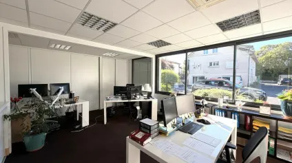 PLATEAU DE BUREAUX EN TRES BON ETAT À VENDRE 154 M²  POITIERS SUD  AVENUE DU 8 MAI 1945 - Offre immobilière - Arthur Loyd