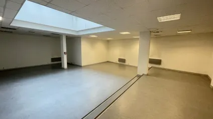 Bureaux de 184 m² à louer en hypercentre de Poitiers - Place Charles de Gaulle - Offre immobilière - Arthur Loyd