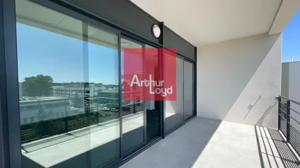 Bureaux neufs à vendre à Nîmes Parc Georges Besse terrasse et parkings - Offre immobilière - Arthur Loyd