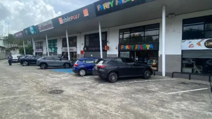LOCAL COMERCIAL 260 m2, Le Lamentin, propre - Offre immobilière - Arthur Loyd
