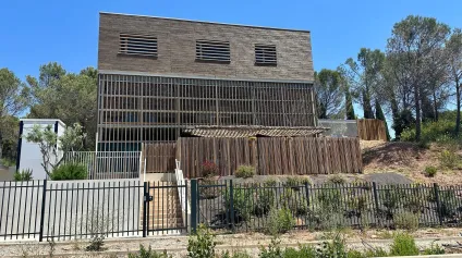 BUREAUX INDÉPENDANTS EN ÉTAGE À LOUER - Offre immobilière - Arthur Loyd