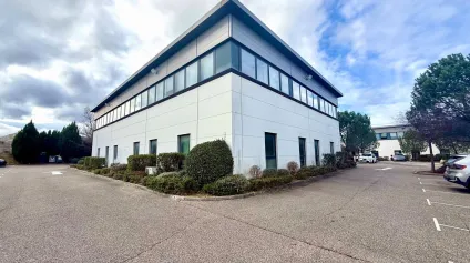 BUREAUX EN COURS DE RÉNOVATION - Offre immobilière - Arthur Loyd