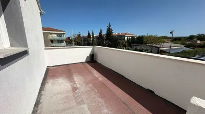 BUREAUX NEUFS À LOUER ST VICTORET - Offre immobilière - Arthur Loyd