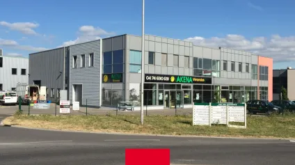A louer, bureau de 130 m2, ZI nord de Villefranche ! Axe très passant - Offre immobilière - Arthur Loyd