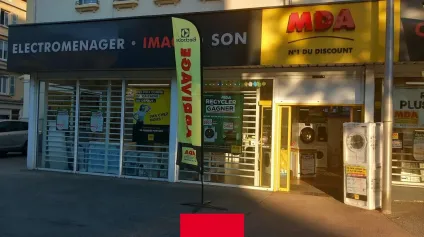 A LOUER - LOCAL COMMERCIAL - TARARE - Offre immobilière - Arthur Loyd