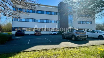 Bureaux à vendre à Wasquehal avec accessibilité PMR et parking extérieur - Offre immobilière - Arthur Loyd