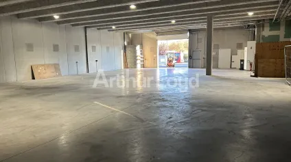 Entrepôt à vendre à Wattrelos avec bureaux intégrés et accès Belgique - Offre immobilière - Arthur Loyd