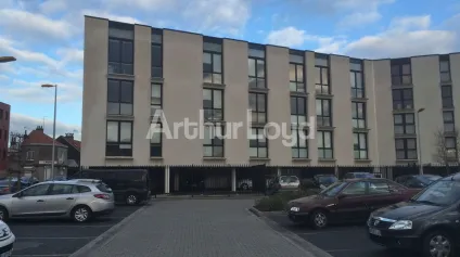 À VENDRE - ENSEMBLE IMMOBILIER TERTIAIRE - CENTRE-VILLE DE CALAIS - Offre immobilière - Arthur Loyd