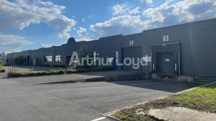 Entrepôt à vendre à Béthune avec quais accès autoroute et réserve foncière - Offre immobilière - Arthur Loyd