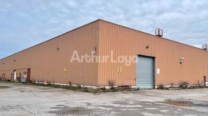 ENTREPÔT À LOUER À CALAIS - ACCÈS PL + PARKING - Offre immobilière - Arthur Loyd