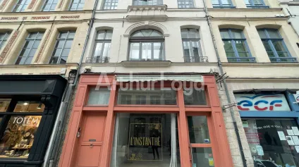 Local commercial à louer à Douai emplacement prime cave et accessibilité PMR - Offre immobilière - Arthur Loyd