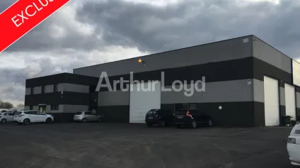 Bâtiment d’activité à vendre à Sailly-Labourse avec grand showroom et visibilité - Offre immobilière - Arthur Loyd