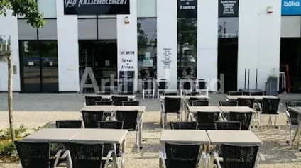 Local commercial à louer à Loos avec terrasse et vitrine proche Eurasanté - Offre immobilière - Arthur Loyd