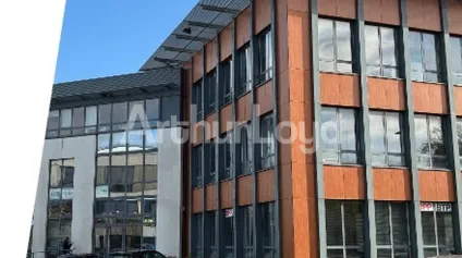 Bureaux à vendre à Marcq-en-Baroeul lumineux divisibles accès rapide aux transports - Offre immobilière - Arthur Loyd