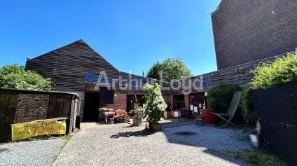 Location local commercial La Madeleine visibilité axe passant parking - Offre immobilière - Arthur Loyd