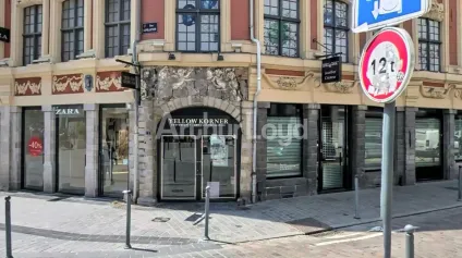 Local commercial à céder à Lille avec vitrine et cave dans Vieux Lille - Offre immobilière - Arthur Loyd