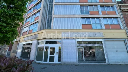 Location local commercial Valenciennes centre avec vitrine et flux piéton - Offre immobilière - Arthur Loyd