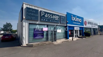 Location locaux commerciaux Lomme visibilité remarquable en façade - Offre immobilière - Arthur Loyd