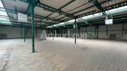 Entrepôt à vendre à Tourcoing accès plain pied et parking privatif - Offre immobilière - Arthur Loyd