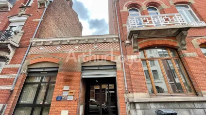 Bureaux à vendre à Lille immeuble indépendant avec entrée privative - Offre immobilière - Arthur Loyd