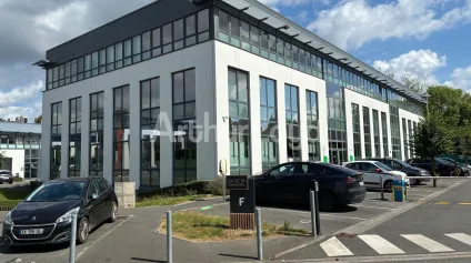 Bureaux en location à Lambersart 690 m² avec 33 parkings extérieurs - Offre immobilière - Arthur Loyd