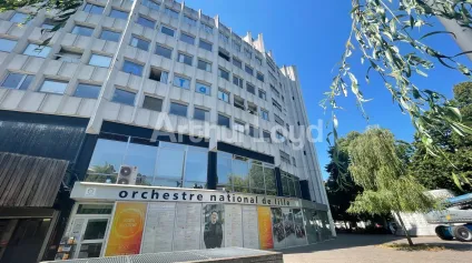 Bureau à louer Lille espaces climatisés centre et parkings privatifs - Offre immobilière - Arthur Loyd